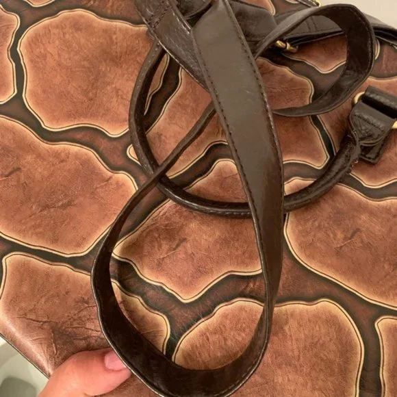 BUENO LAPTOP BAG - VEGAN NWOT GIRAFFE PRINT - Picture 4 of 14